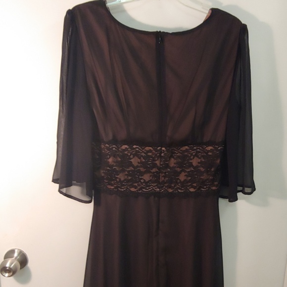 Clothing - Picture 3 of 3